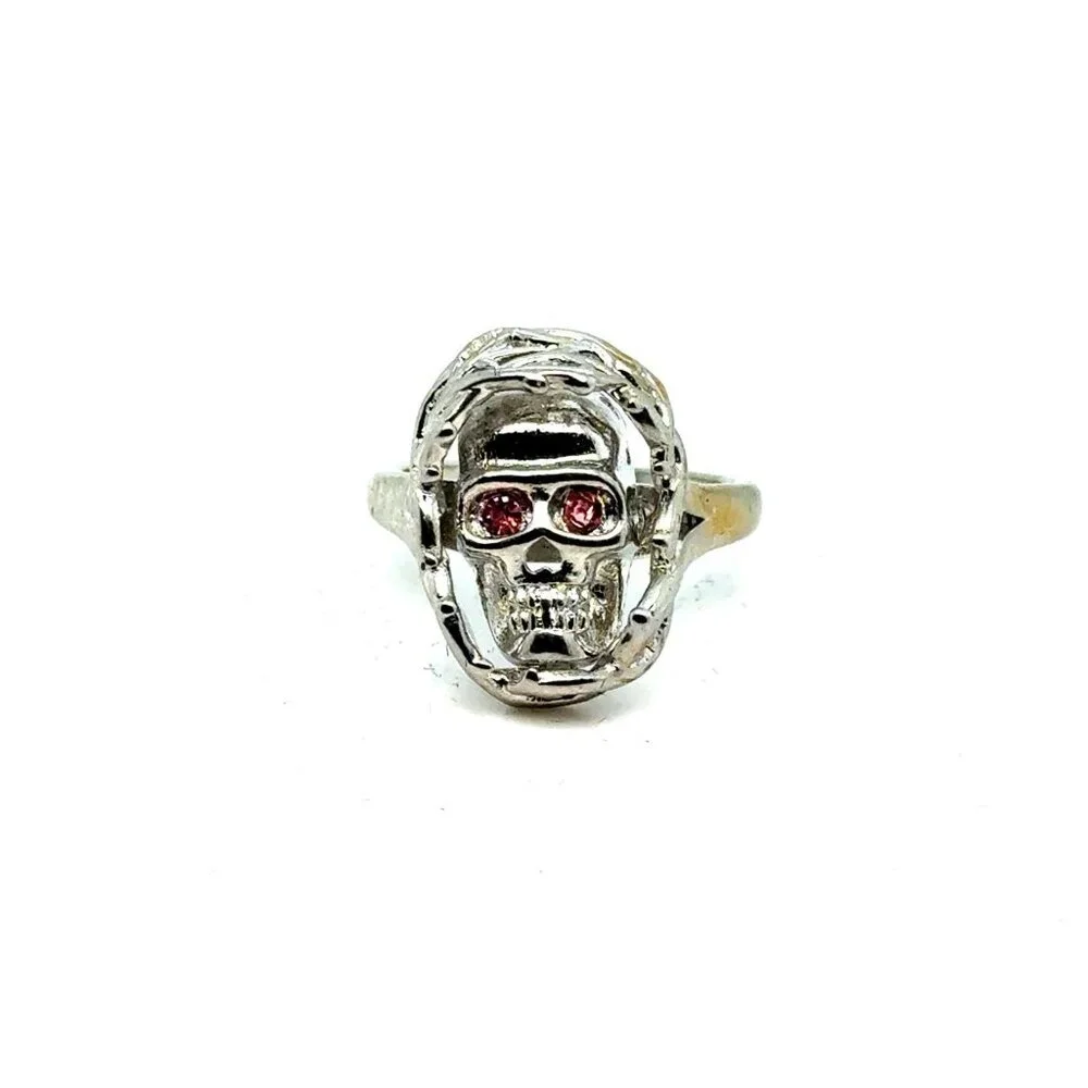 Pink Eyes Small Skull‎ Ring